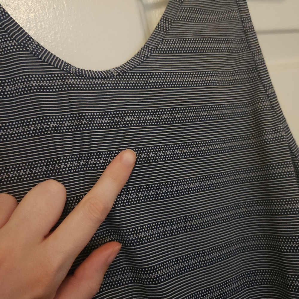 Athleta Navy Blue Max Out Side Tie Knot Stripe Athletic Tank Top Medium - Picture 7 of 7